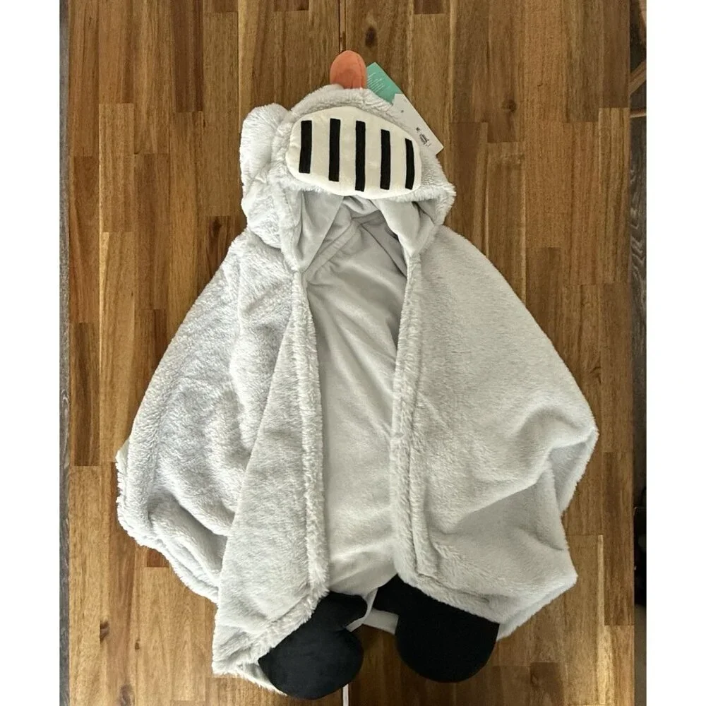 Pillowfort Knight Kids' Hooded Blanket, Gray 40x50 in Halloween Pajama Party NWT